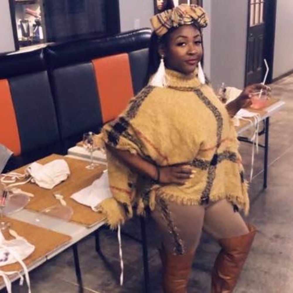 Meet your Posher, Latoya